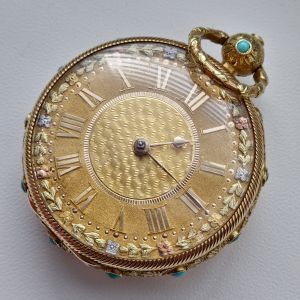 Bohatě zdobené těžké zlaté 18kt hodinky Pinnington. Rubínová ložiska a patentovaná kotva, cca 1850.